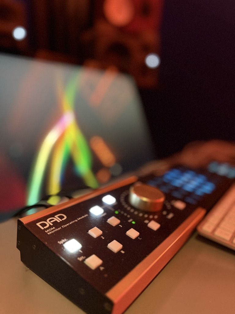 DAD MOM Monitor Controller